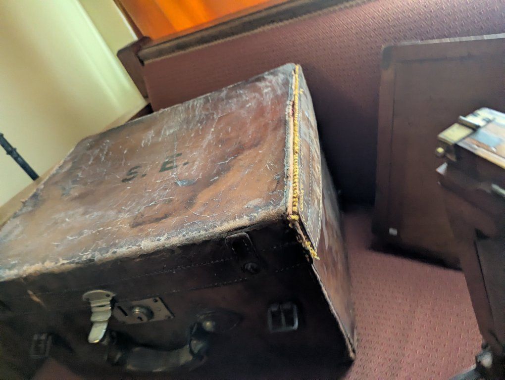 Main image 8