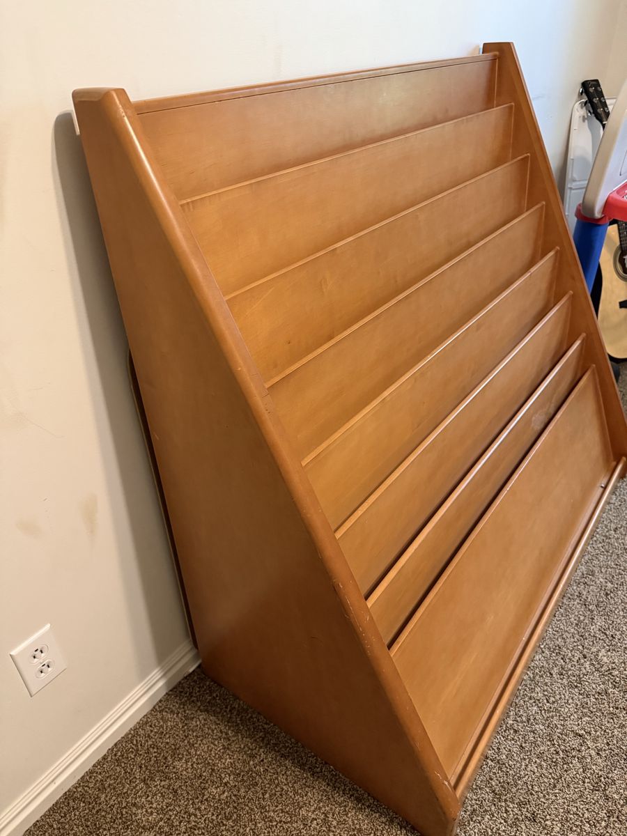 Bookshelf or magazine shelf