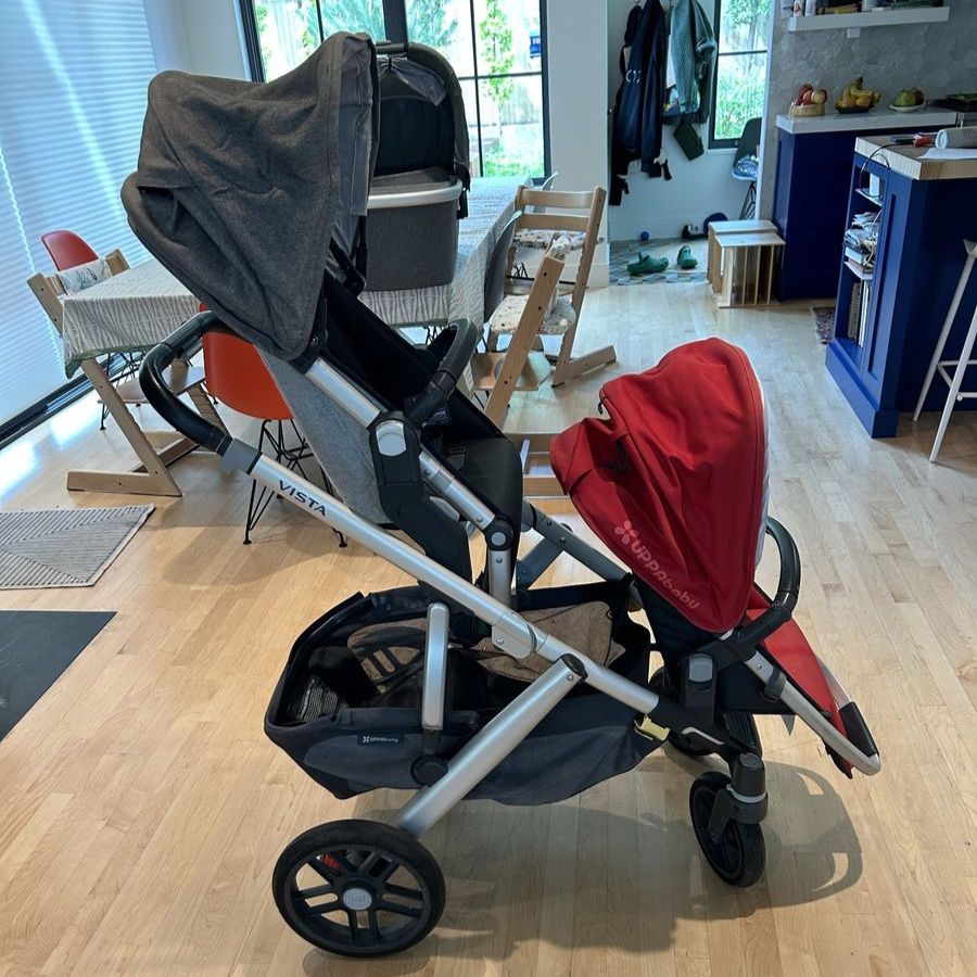 Uppababy Vista V2 Stroller + Bassinet + Rumble Seat — $450