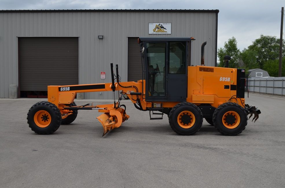 2019 LeeBoy 695B motor grader w/ 1,526 hours.