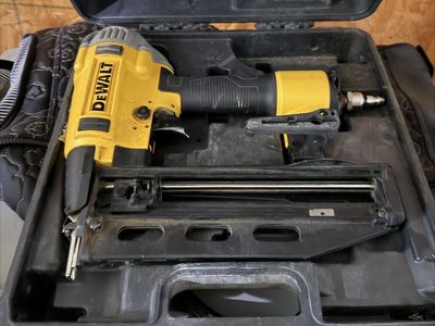 DeWalt D51844 Heavy Duty 3-1/2" Framing Nailer with Case - Used, Good Condition