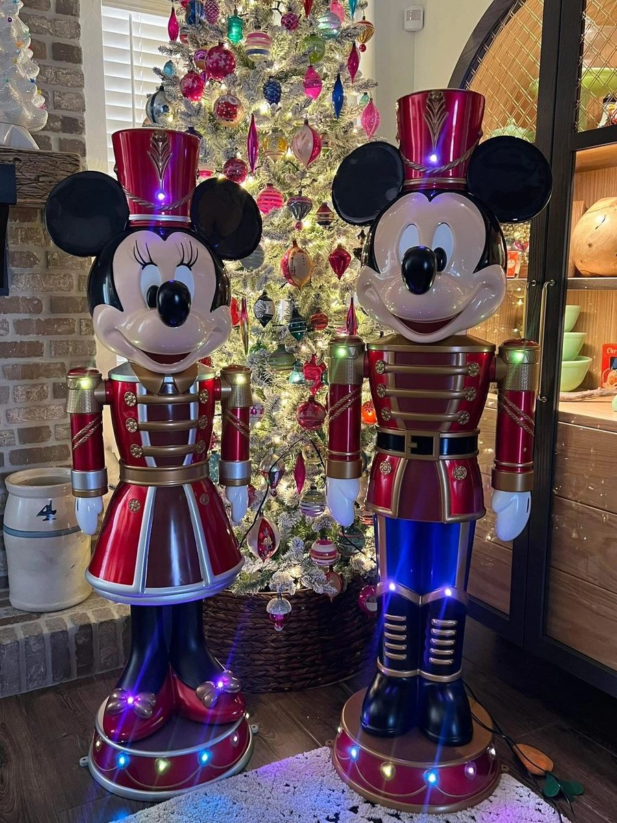 Disney 5Ft HOLIDAY MICKEY & MINNIE MOUSE NUTCRACKER from Home Depot - NIB