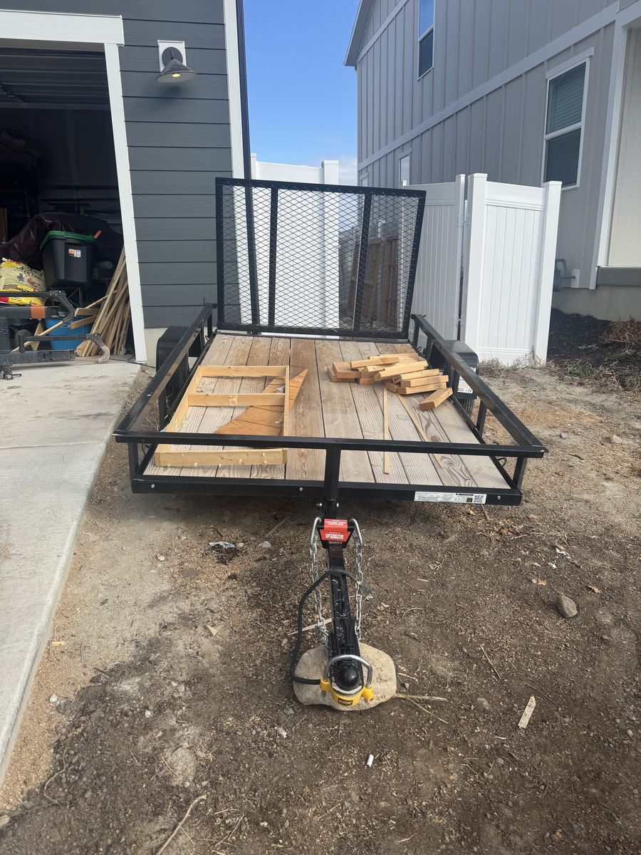 5x8 Utility Trailer (lightly used)