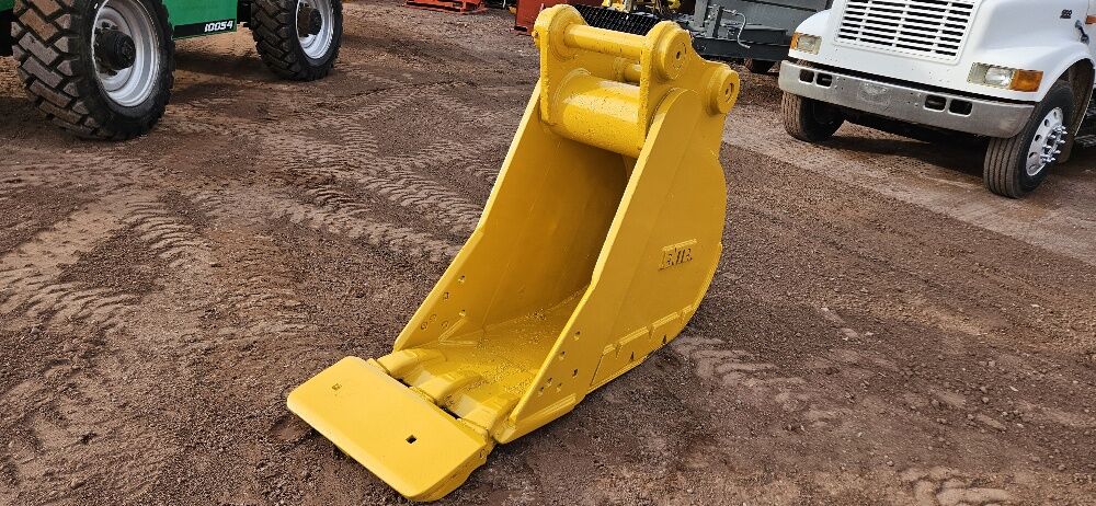 27" Excavator Bucket