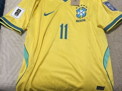 New Nike Brazil National Team Raphinha #11 FIFA World Cup Soccer Jersey - Size Large