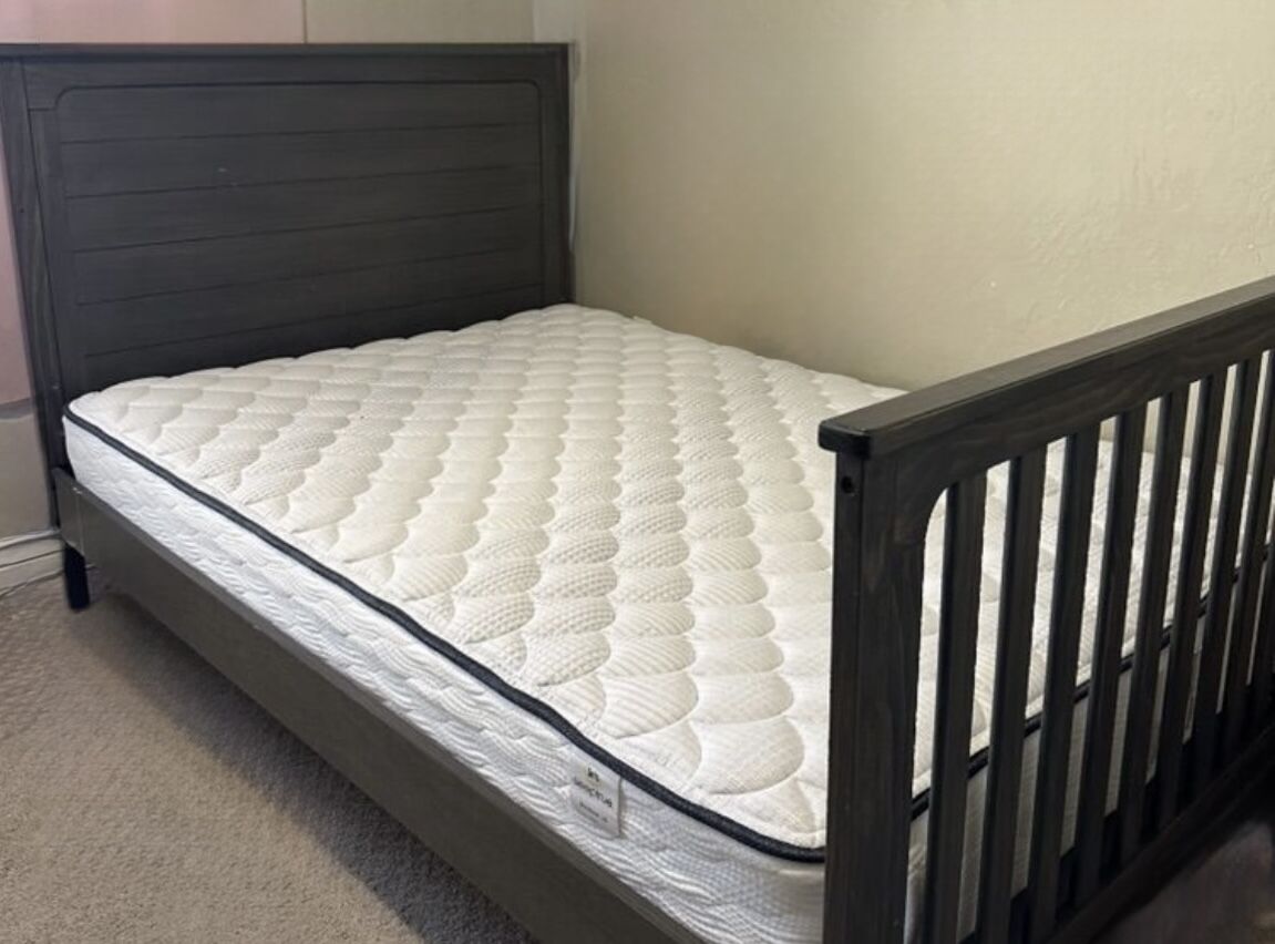 Gray Wood Full Size bed with mattress
