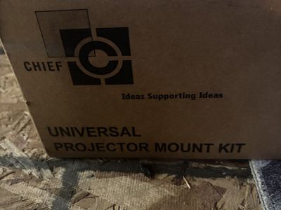 Chief universal projector mount