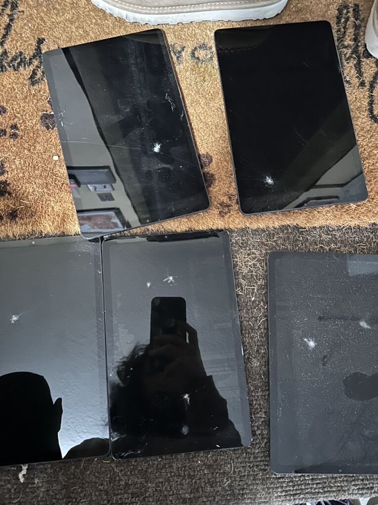 Cracked Galaxy S6 Tab Lite