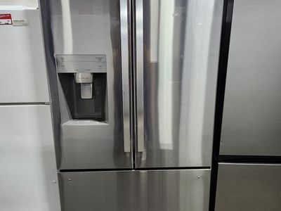BEAUTIFUL KENMORE STAINLESS STEEL FRENCHDOOR FRIDGE
