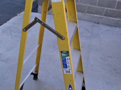 small 5 ft ladder