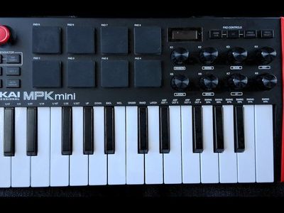 Akai Professional MPK Mini Mixing Keyboard