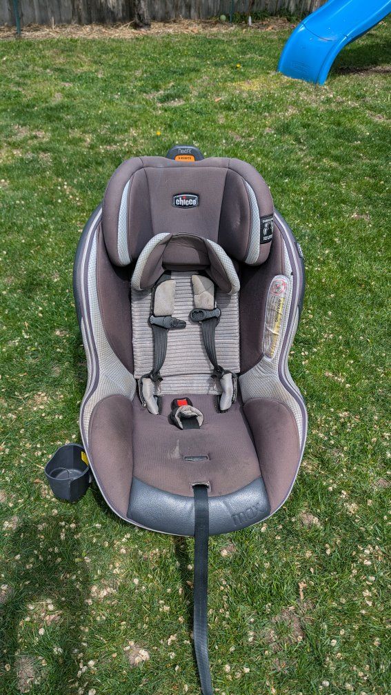 Chicco convertible car seat