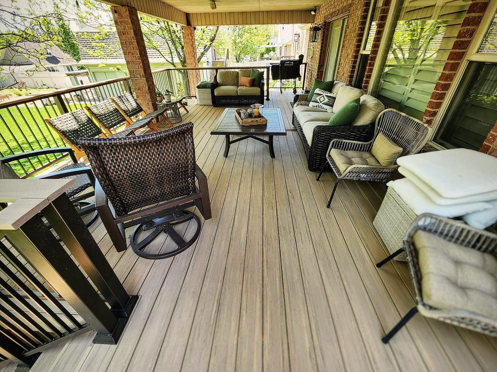 Custom Deck Builder – Builders of Haven - Construcción de Decks