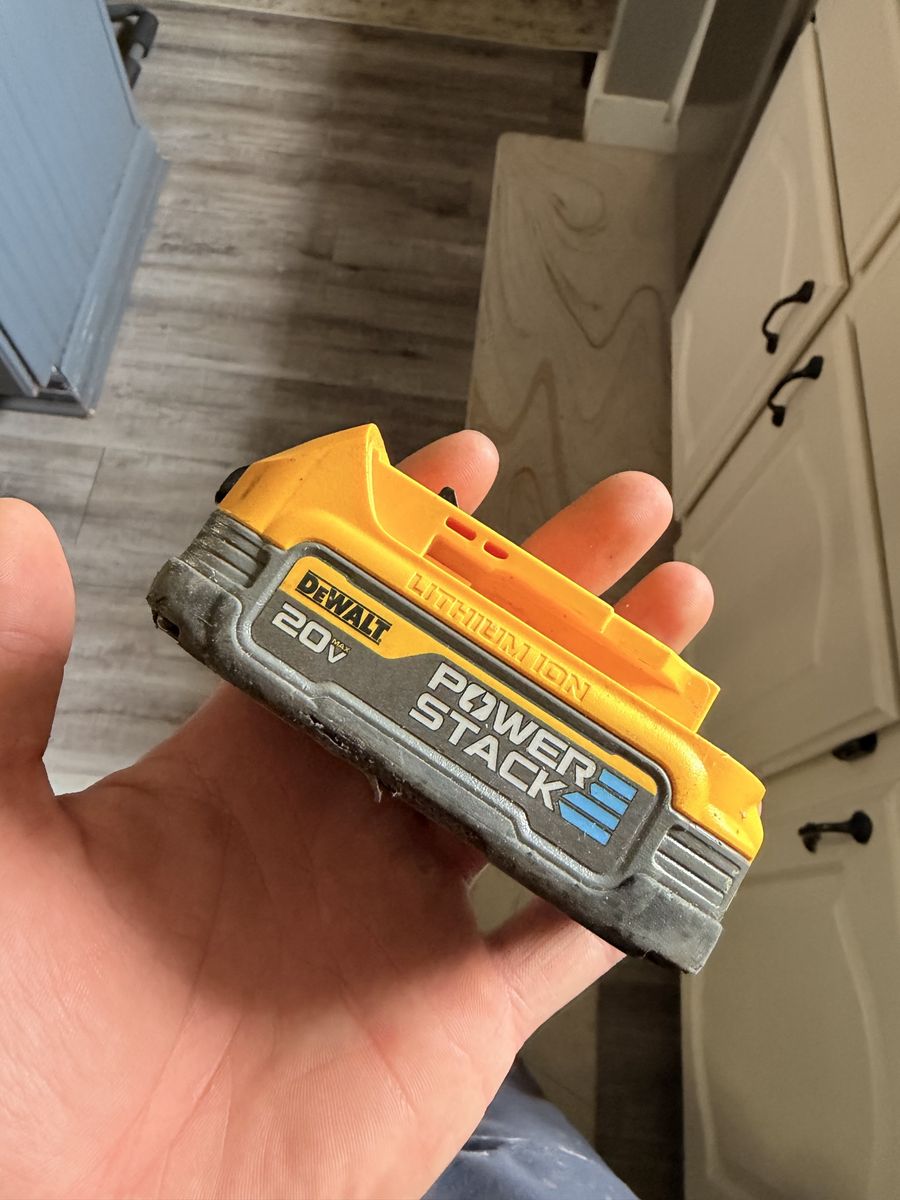 Dewalt power stack battery and charger