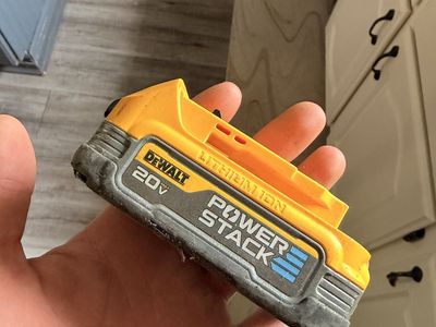 Dewalt power stack battery and charger