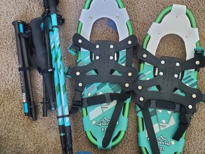 Gpeng 21 Inch Snowshoes Set with Poles and Carrying Bag