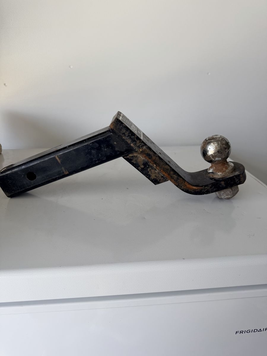 Hitch mount rise 6” w ball