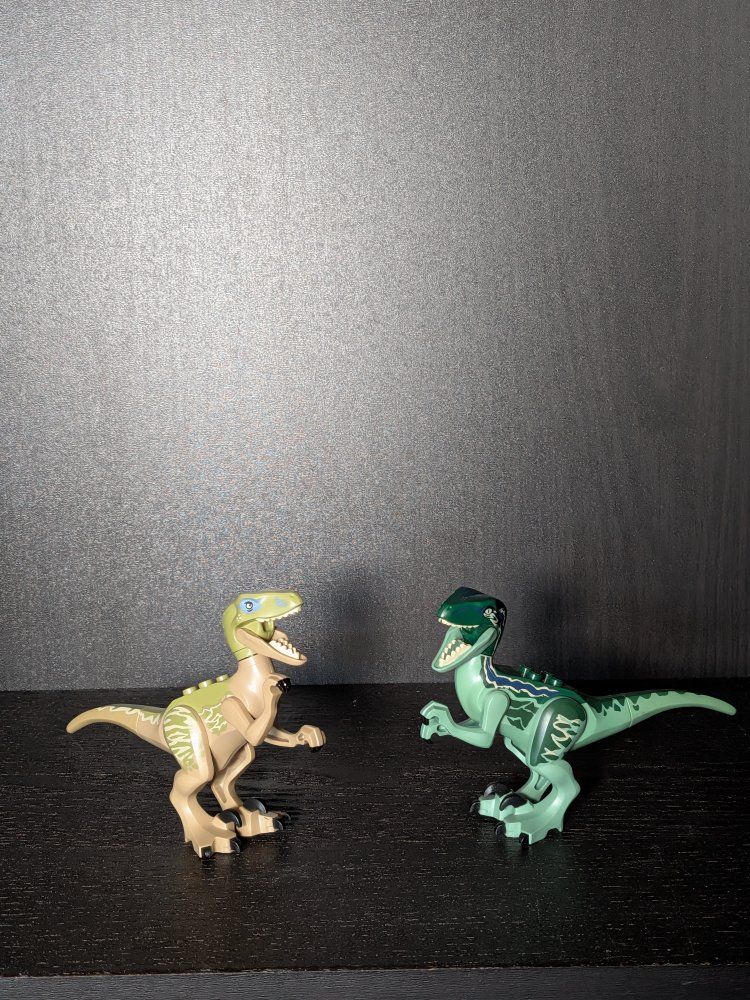 LEGO Jurassic World Dinosaur Minifigures - 2 Raptor Figures
