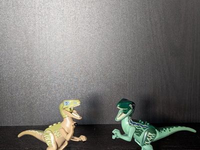 LEGO Jurassic World Dinosaur Minifigures - 2 Raptor Figures