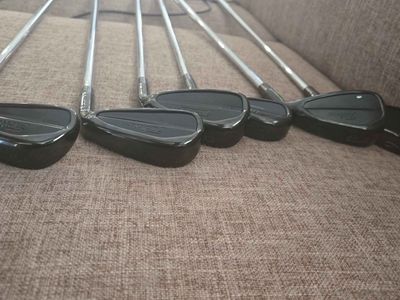 Titleist T200 Forged Irons Black Edition 2023