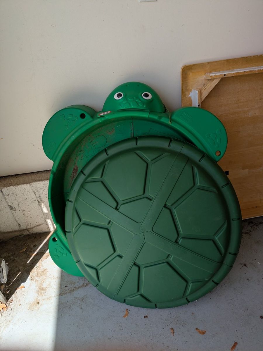Little Tikes turtle Sandbox sand box water table