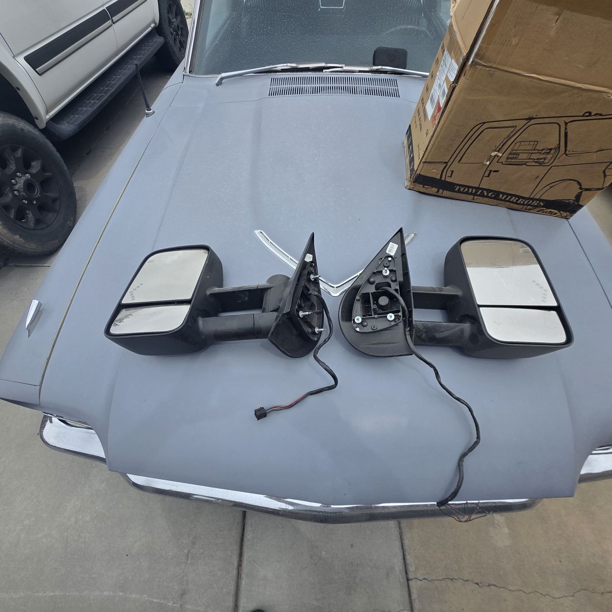 tow mirrors