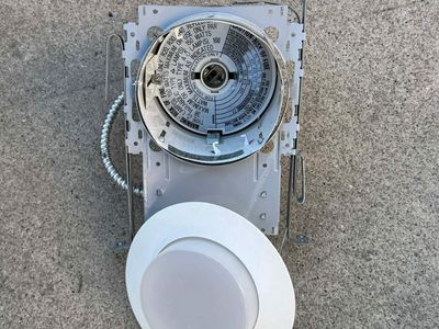 Halo Recessed 6.5" Can Light with Trim H-7T