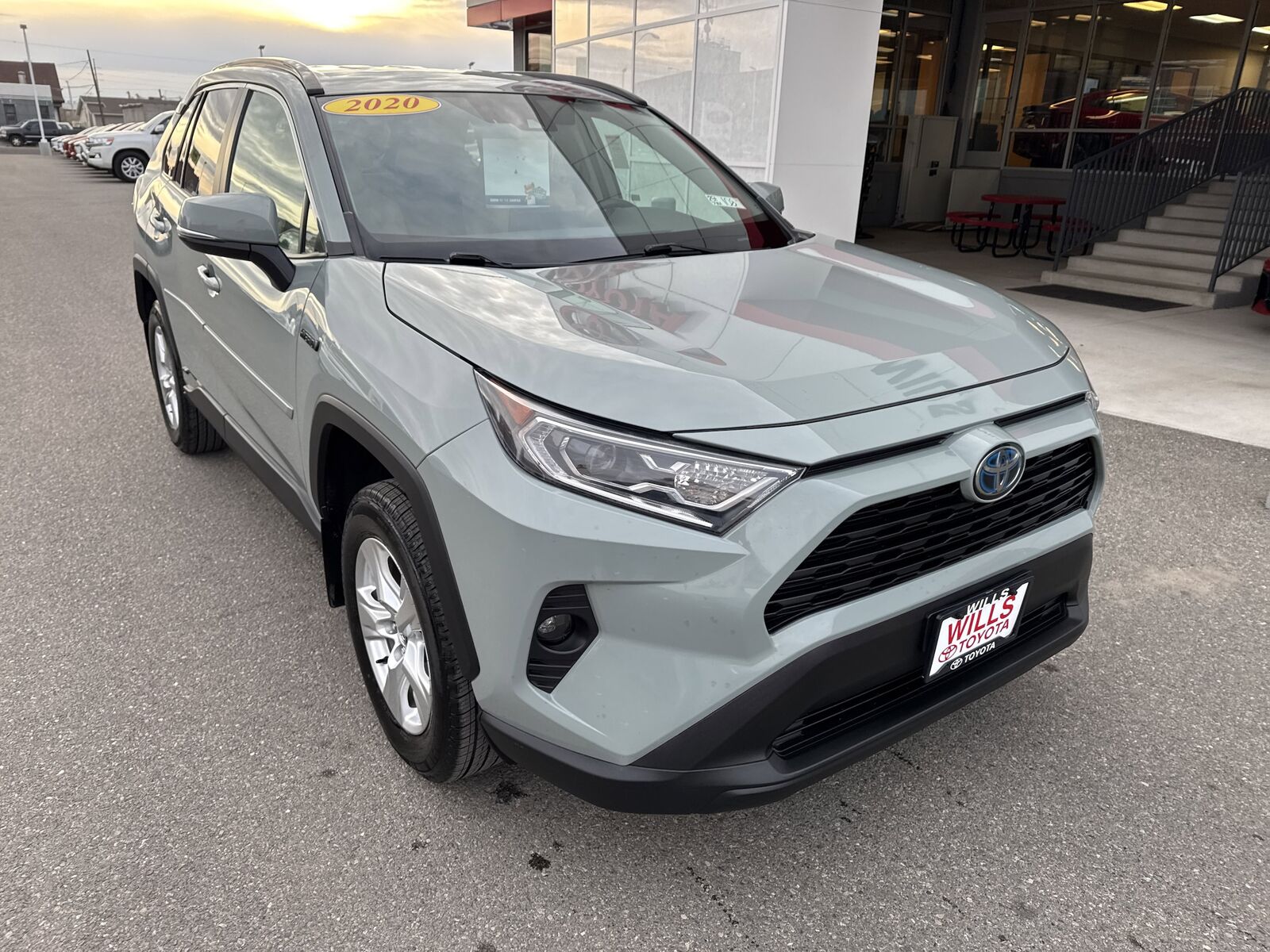 2020 Toyota RAV4 XLE