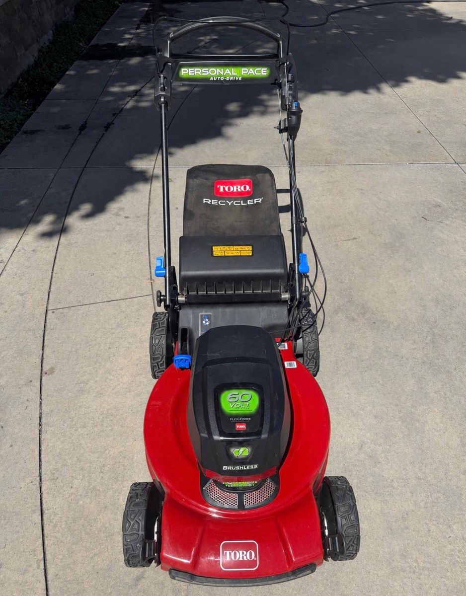 Toro 60V Recycler 22” Self-Propelled Lawn Mower – Model 21466 – $275  