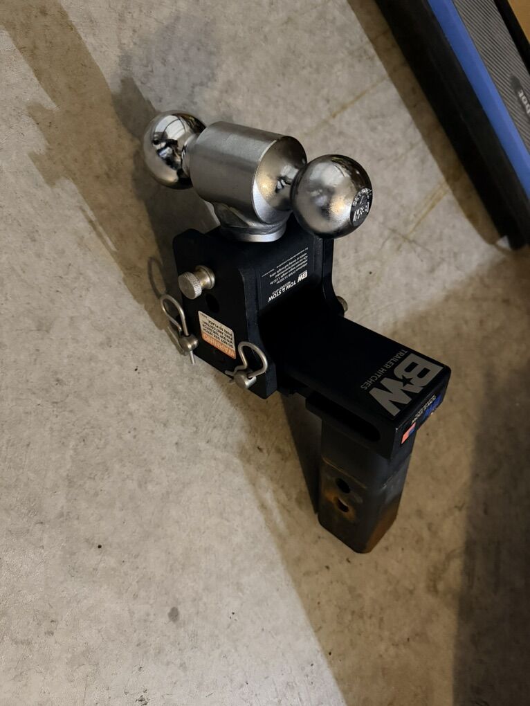 B&W Tow Hitch