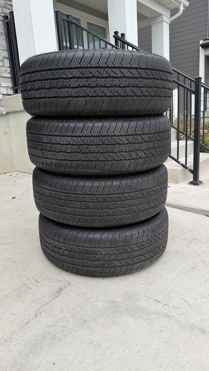 275/60R20 Hankook Dynapro AT2 Like new
