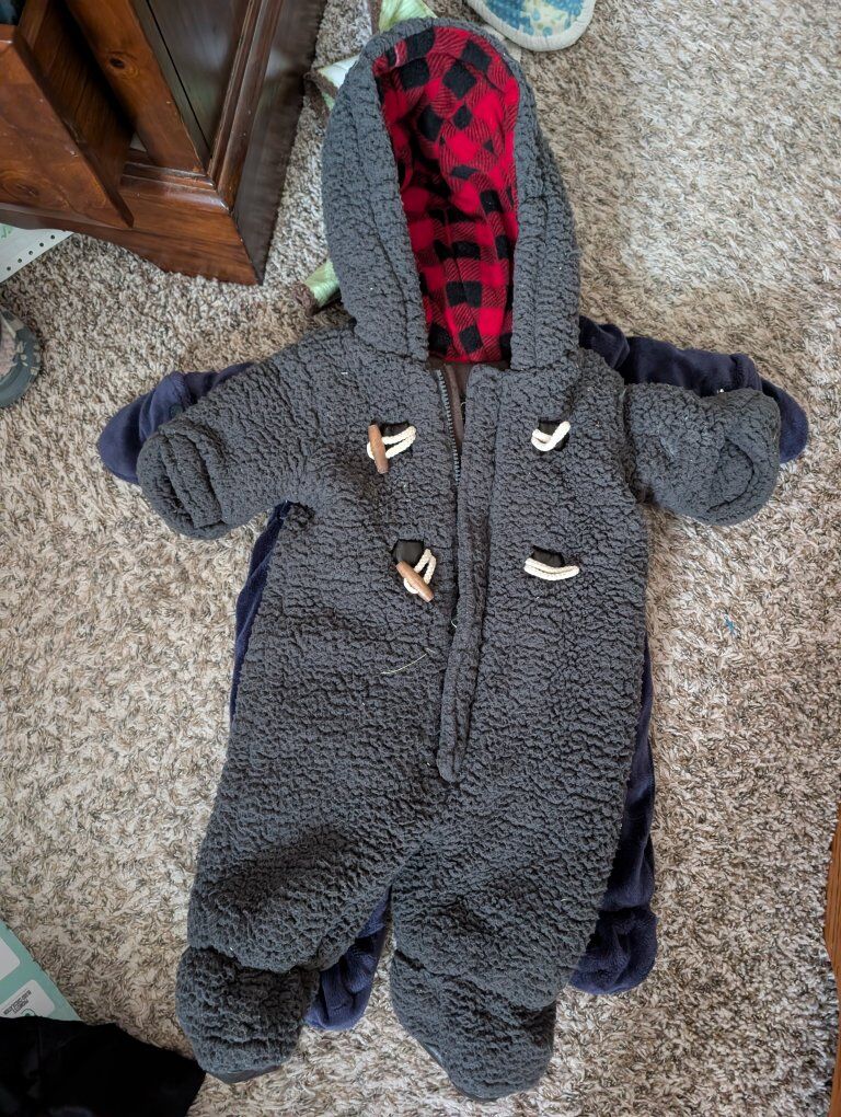 Warm Winter Baby Suit size 3-6 months