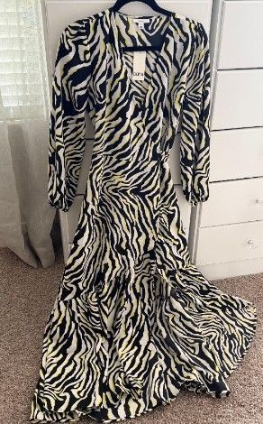 Women’s Wrap Dress Animal Print Size S NEW Bar III