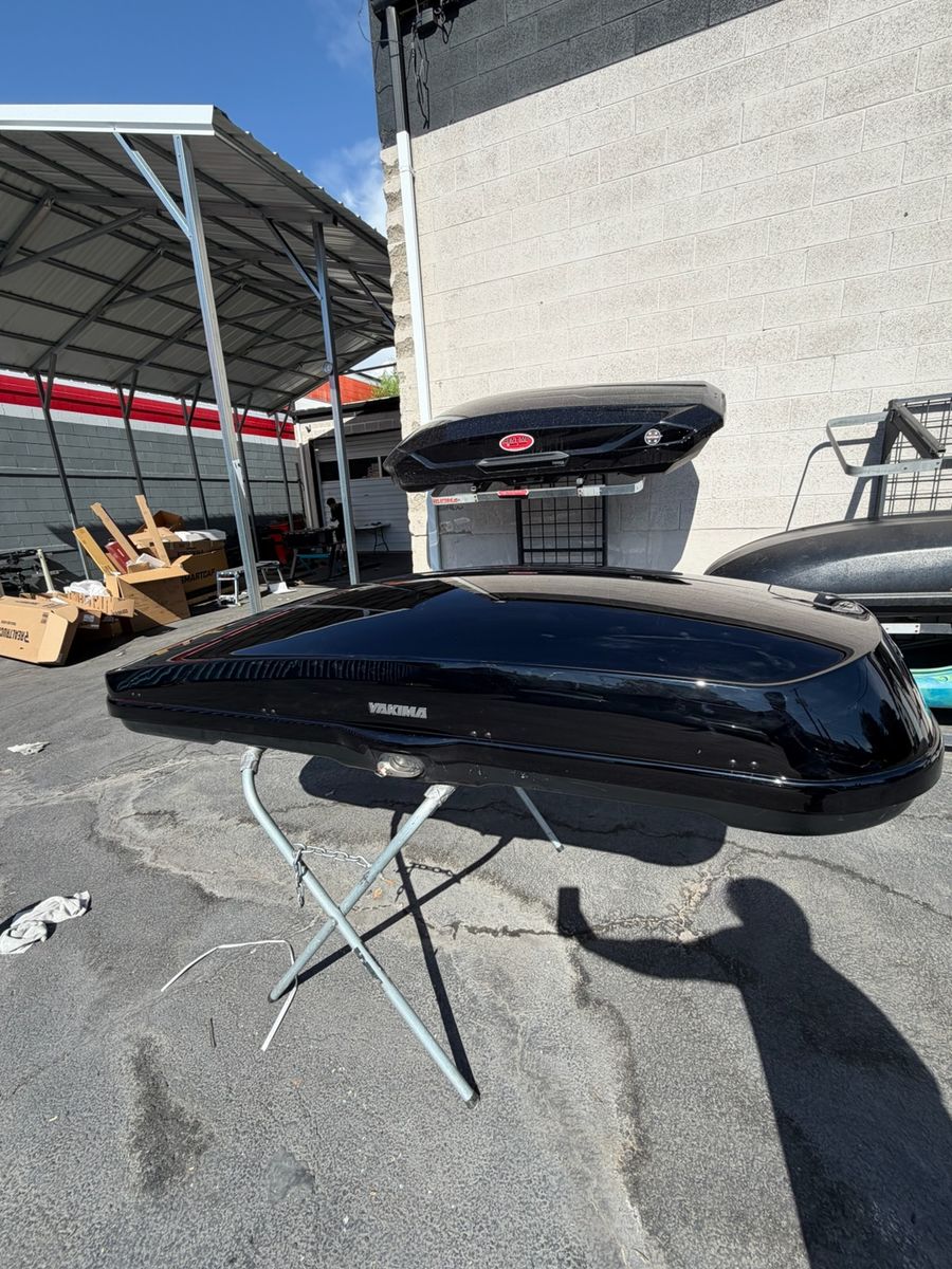 Yakima Grandtour Roof Cargo Box