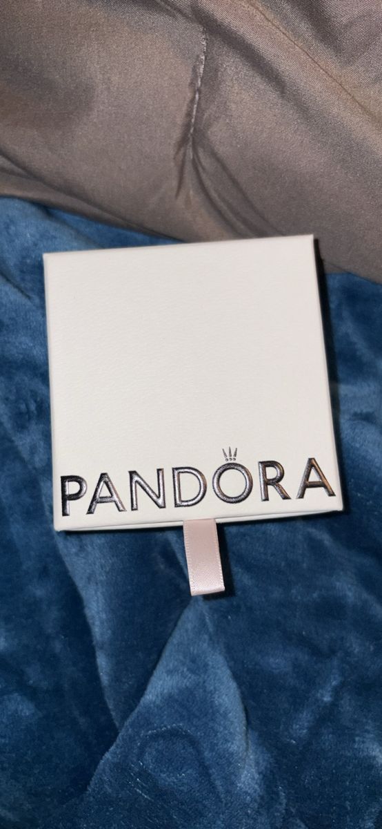 Pandora Sparkling Barrel Clasp Bangle