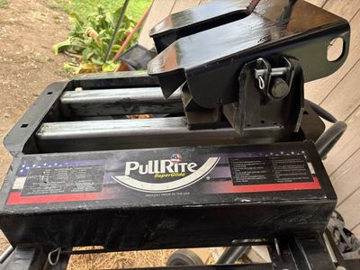 Fifth wheel hitch