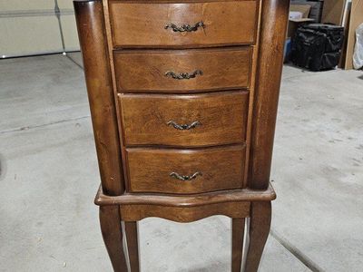 Jewelry Box - Self-Standing