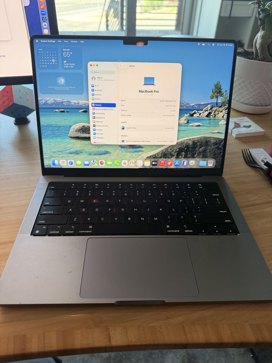 2021 MacBook Pro 14" — M1 Max, 32GB RAM, 2TB SSD