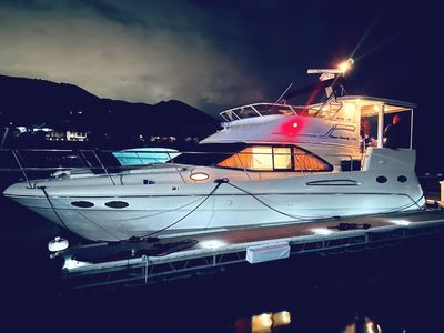 1998 37' Sea Ray 370 Aft Cabin Yacht