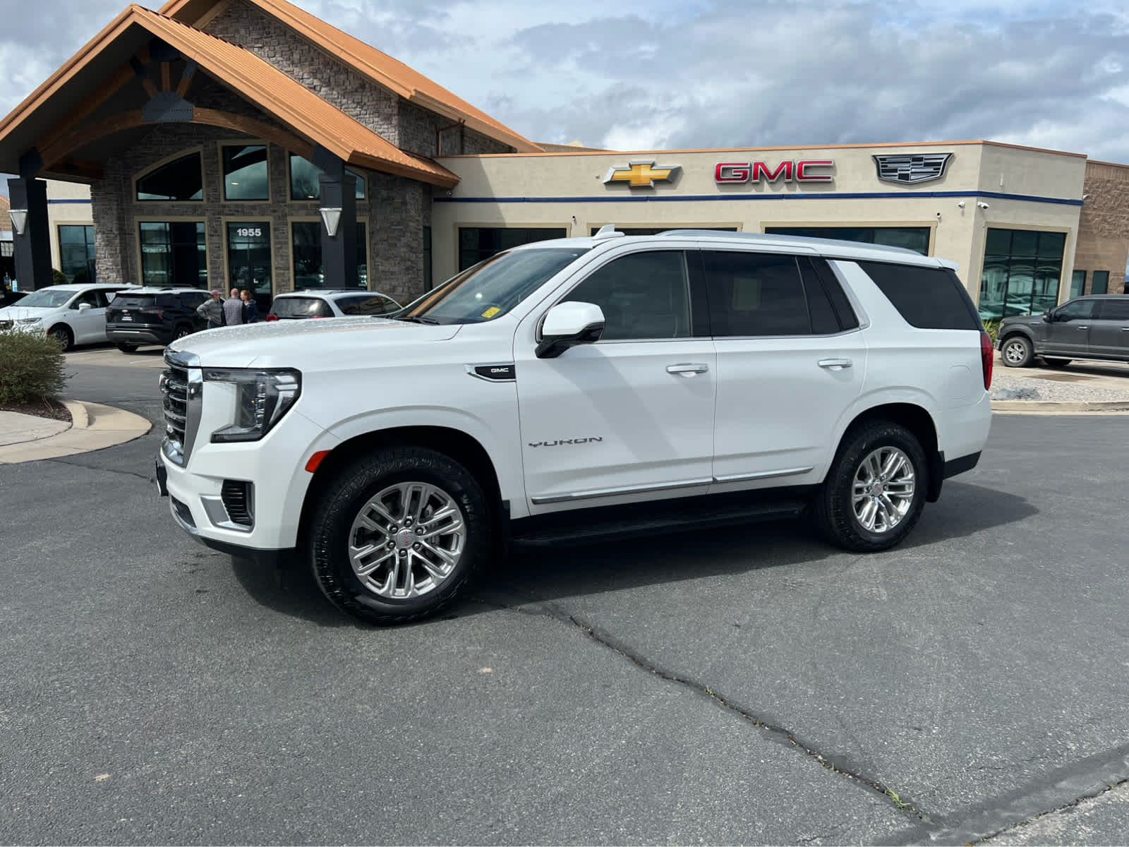 2022 GMC Yukon SLT