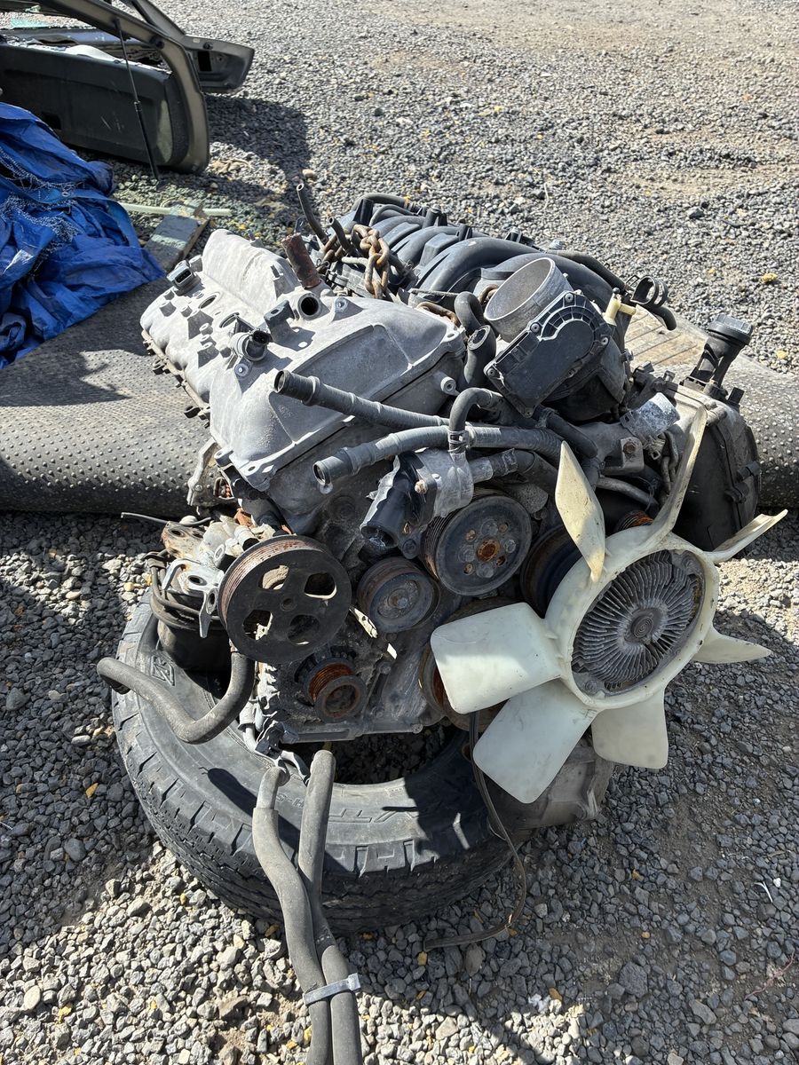 07 Toyota Tundra engine 5.7 good for rebuild or parts make offer!!!