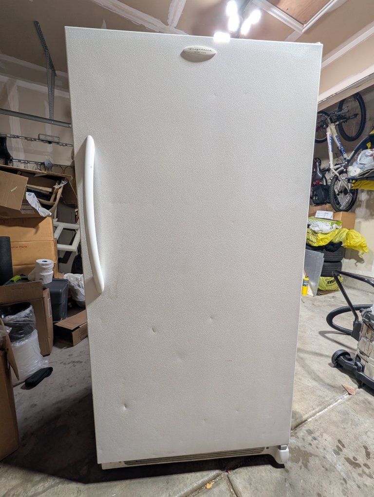Frigidaire stand up deep freeze