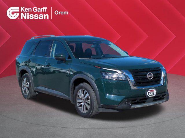 2023 Nissan Pathfinder SL