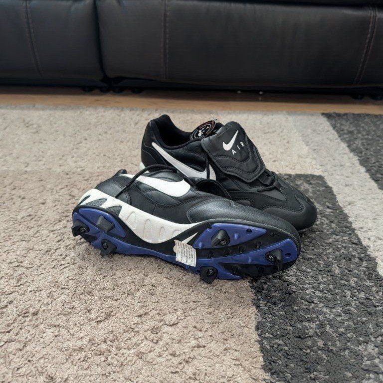 Brand new baseball cleats