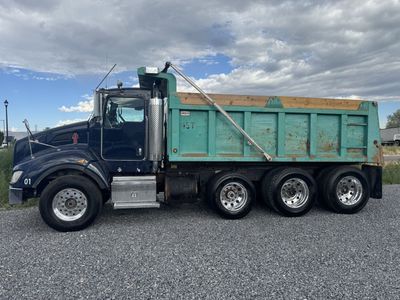 2012 Kenworth T400 dump truck
