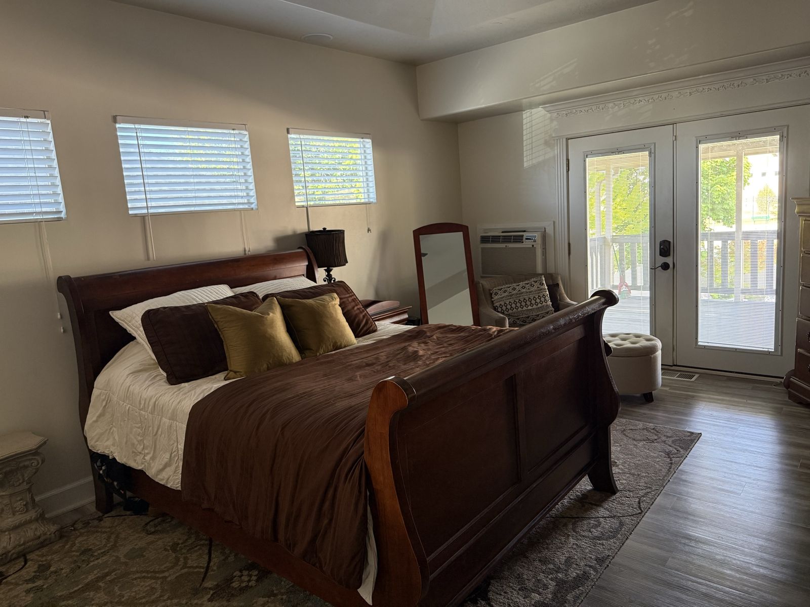 Apartment room