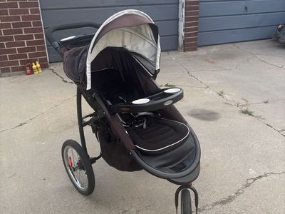 Graco jogging stroller