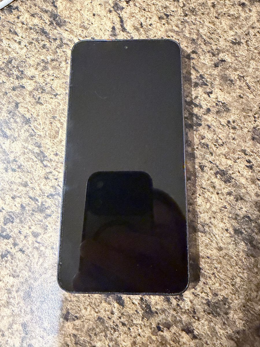 Samsung Galaxy S23 - 256 GB; Unlocked