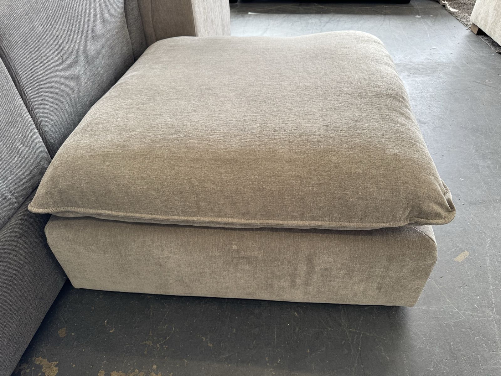 COSTCO SEREEN TAUPE OTTOMAN