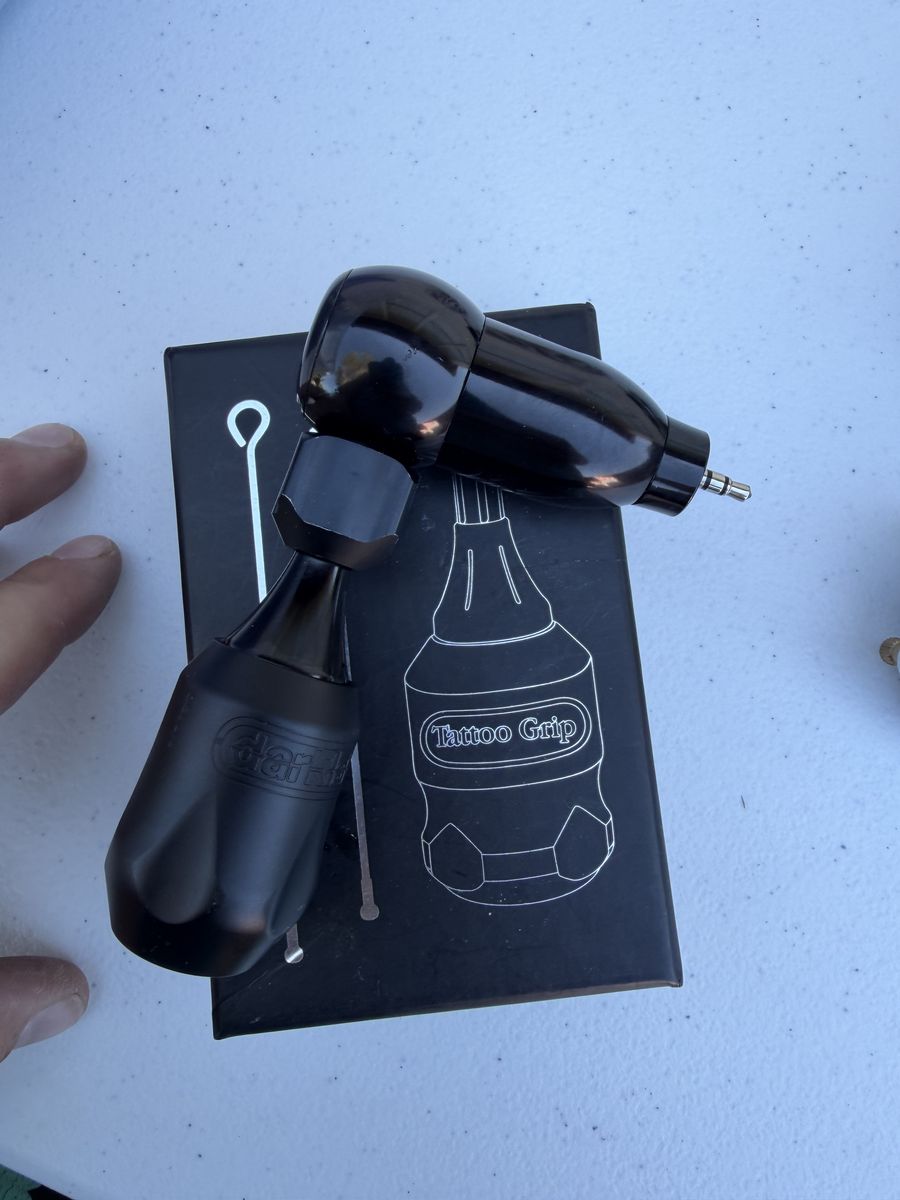 Cheyenne Hawke thunder  Rotary Tattoo Pen Machine with Grip and Needle Cartridge